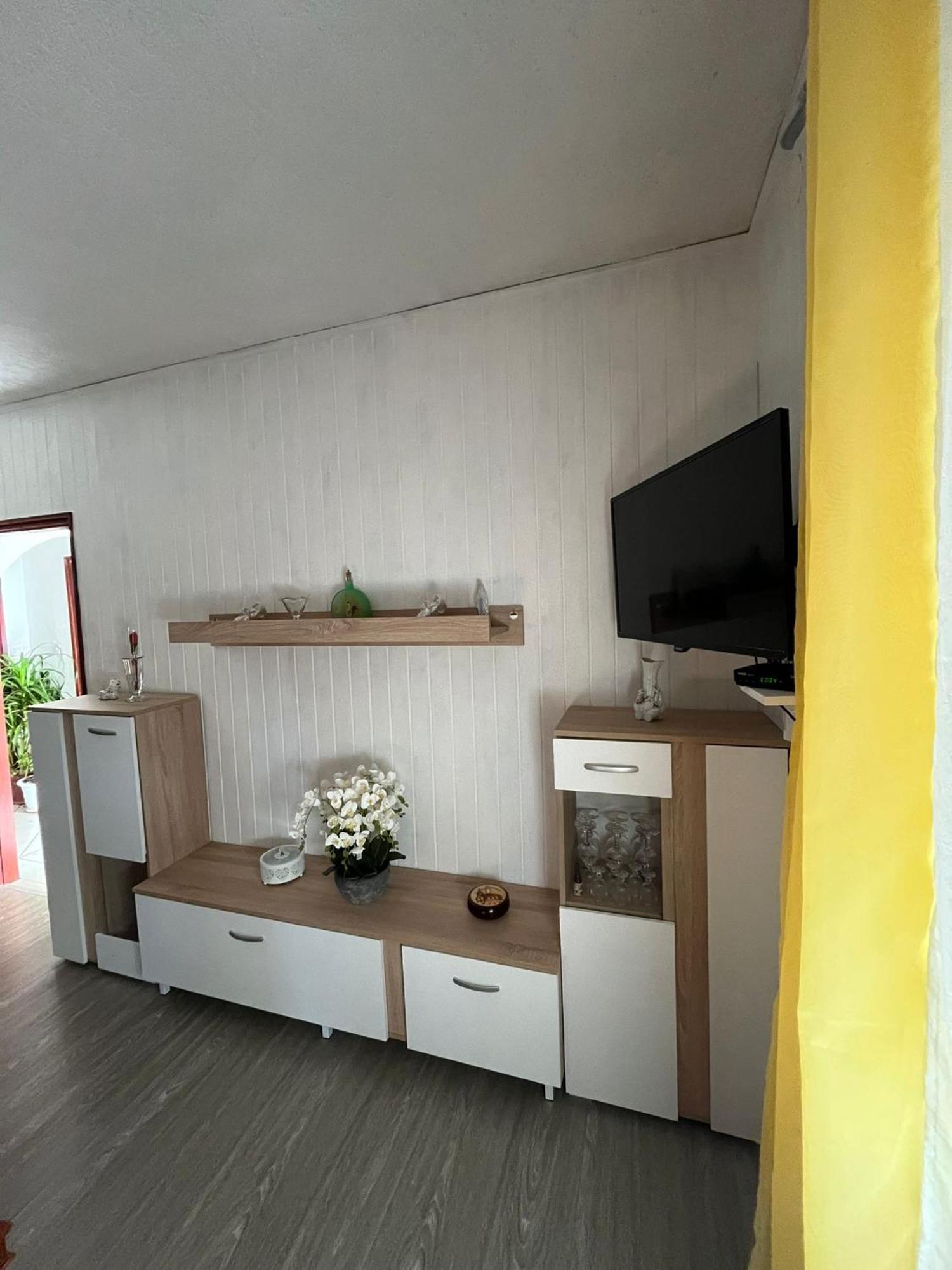 Apartmani Mirjana Tribanj-Kruscica Exterior foto